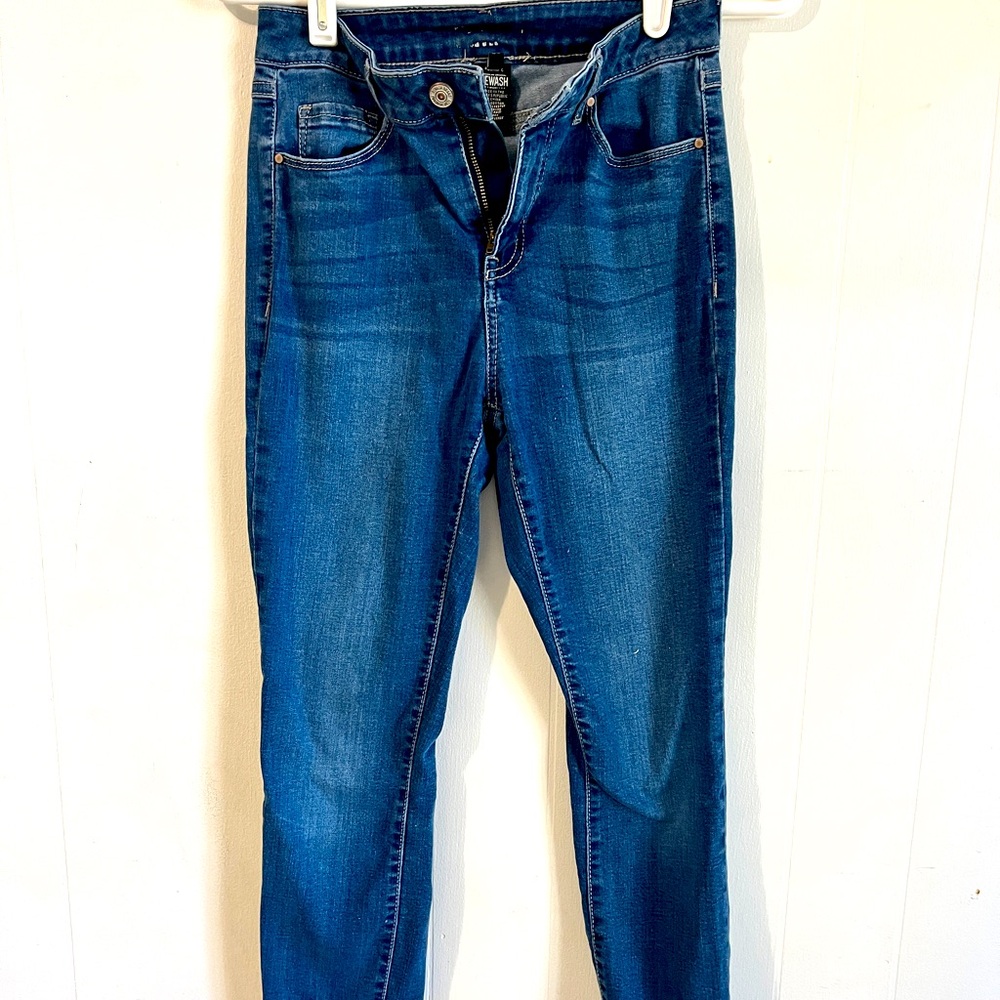 Rewash skinny jeans, size one
